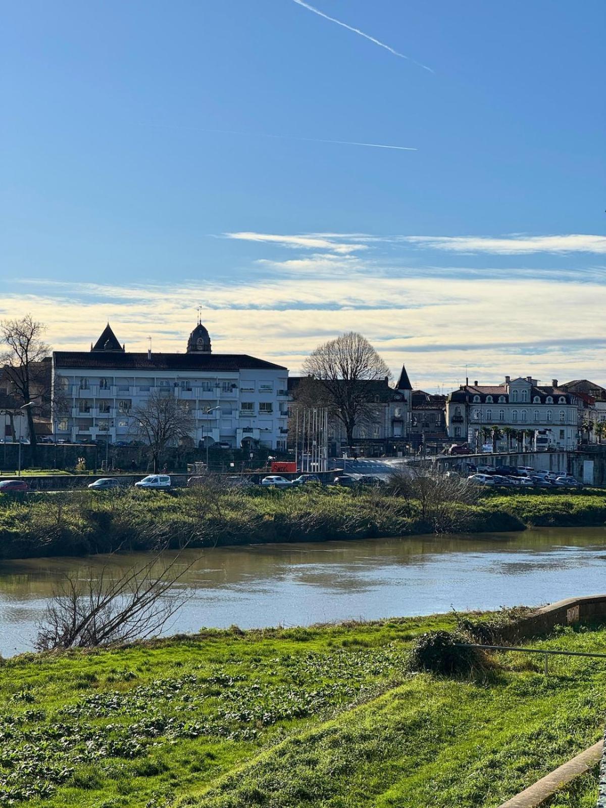 Majestic - Wifi - Parking - Vue Dax Exterior foto